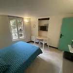 A Cherbourg-en-cotentin, 15 M² *